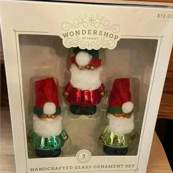 7 piece gnome decor. Perfect for Christmas decorating! See specifics below. - Picture 6 of 6